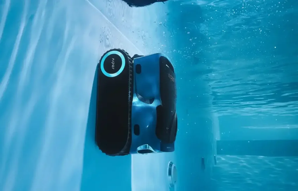 Futuristic pool cleaning robot