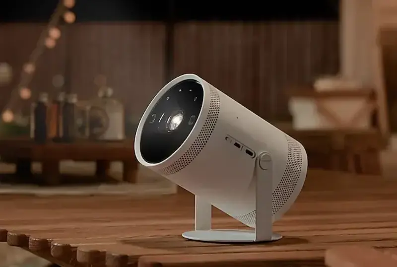 portable smart projector - Samsung Freestyle